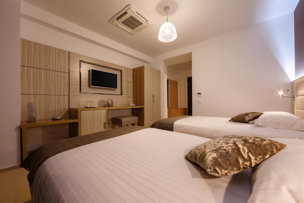 Premium Wellness Institute Hotell Bukarest Exteriör bild